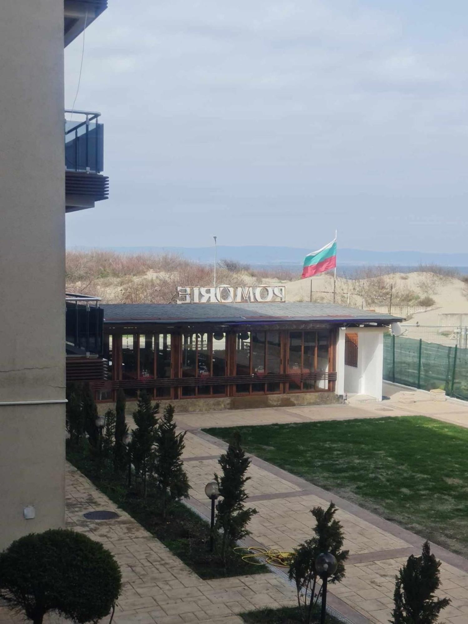 Aglaya 2 - Pomorie Bay Lägenhet Exteriör bild